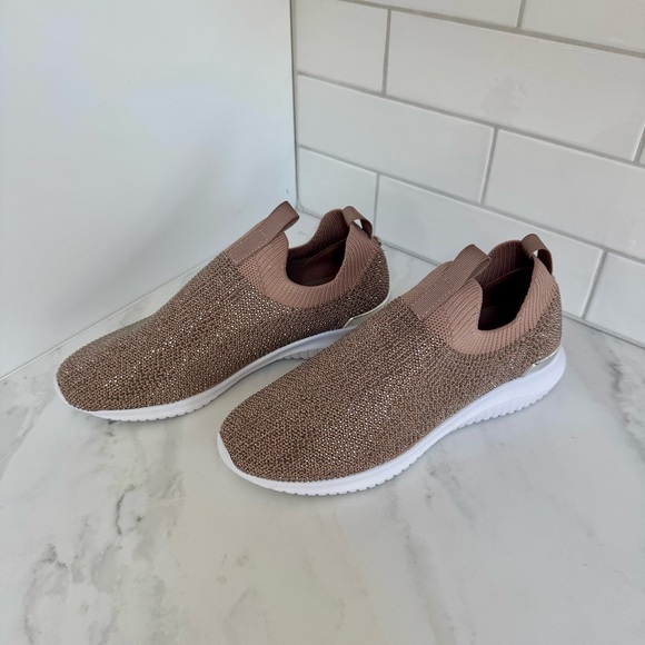 Anne Klein Mylee Blush Knit Slip-On Sneakers Size 6 Comfy Casual Everyday Shoes - Picture 4 of 8